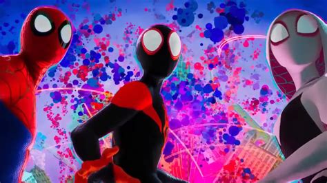 Review Spider Man Into The Spider Verse