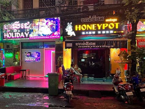 Honeypot Bar Phnom Penh Restaurant Reviews Photos And Phone Number Tripadvisor