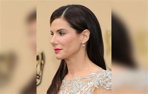 Sandra Bullock Frozen Face Result Of Fillers And Botox Overload Docs Claim