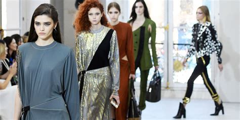 45 Looks From The Louis Vuitton Spring 2017 Show Louis Vuitton Runway