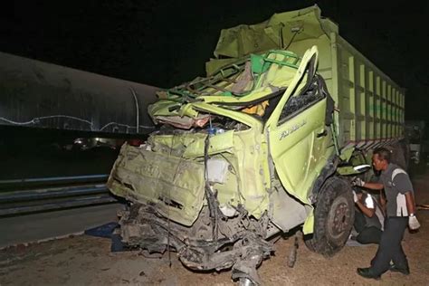 Pengakuan Sopir Dump Truck Di Kecelakaan Maut Cipularang Jawa Pos