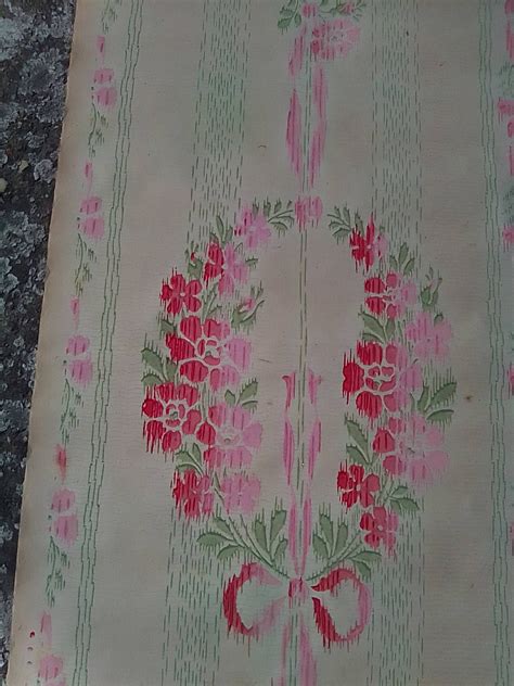 Antique 1900 French Wallpaper Oval Medallions With Flowers Etsy
