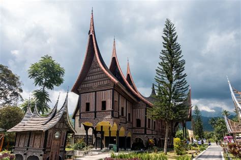 Mengenal Rumah Gadang Rumah Adat Sumatera Barat Yang Ikonik Archify