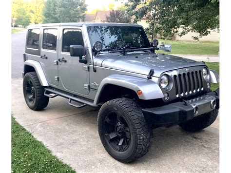 Trying to accelerate from about 40 mph the transmission down shifts and starts to accelerate but once it gets to 5,000 rpm it stops accelerating and holds. 2014 Jeep Wrangler Unlimited Sale by Owner in Calera, AL 35040