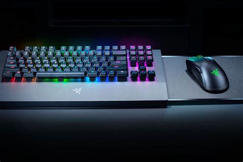 It probably shouldn't surprise anyone, but razer's taken the bones of a great gaming keyboard and converted it into a very strong wireless razer orochi v2 wireless gaming mouse review. Razer teases first Xbox One mouse and keyboard - The Verge