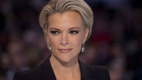 Fox Anchor Megyn Kelly Meets With Trump To ‘clear The Air Bloomberg
