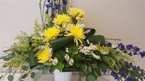 In Loving Memory Flower Arrangement in Olympia, WA | Specialty Floral