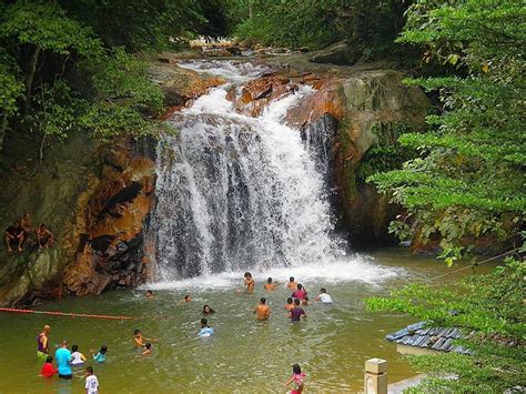 7 Waterfalls In Selangor That Travellers Must Experience