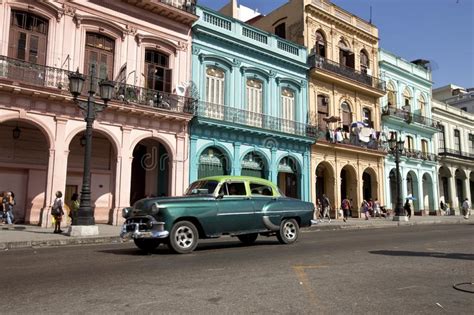 Classic American Cars And Historic Buildings Havana Cuba Editorial Image Image Of Marti
