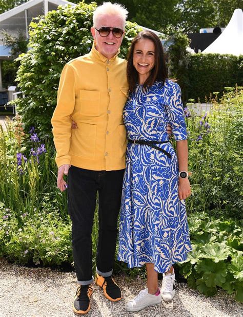Who is chris evans dating? Chris Evans: Virgin Radio DJ in rare outing with wife Natasha at Chelsea Flower Show 2019 ...