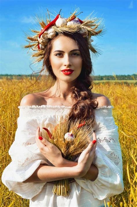 автор arisha prikhodko ukrainian beauty folk fashion photography poses russian beauty folk