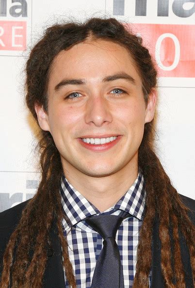 Although he is the son of late prominent lawyer father, nick chose a different path and received an associate of computer science degree. Poze Jason Castro - Actor - Poza 21 din 40 - CineMagia.ro