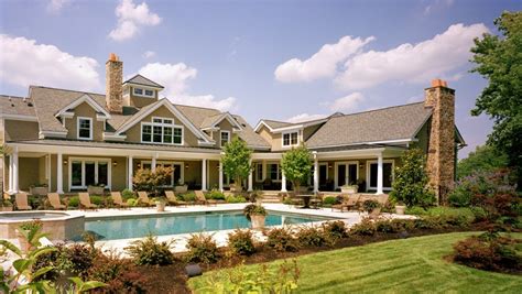 Modern designs have a certain exterior style that's easy to identify. 3 Tips To Remember When Painting The Exterior Of Your ...