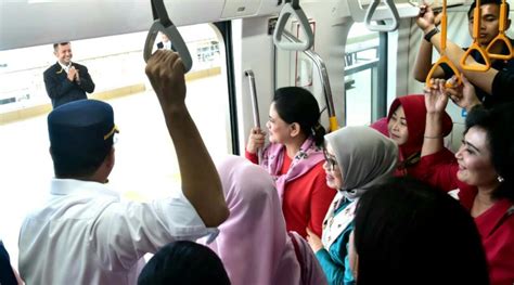 Watch short videos about #ibu_negara on tiktok. Ibu Negara Jajal MRT Jakarta