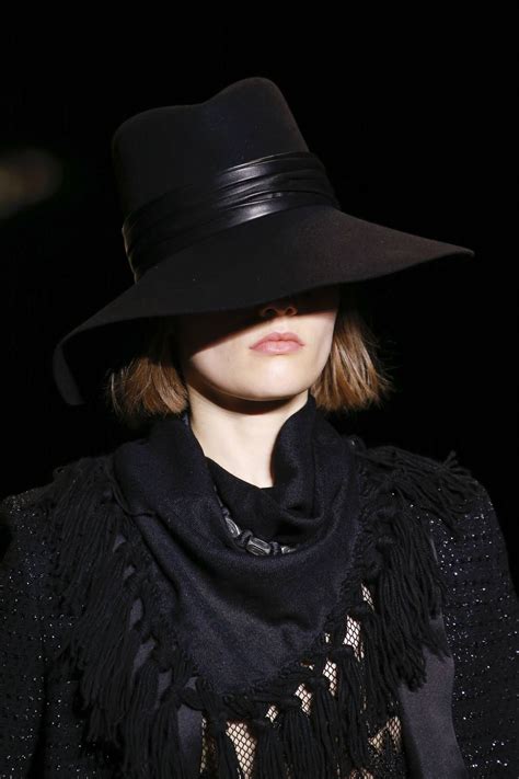 Style Lessons From Saint Laurent Aw Fashion Ready To Wear How To Wear