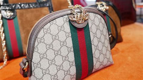 Klik pada gambar thumbail untuk mengunduh gambar ukuran penuh. Gambar Tas Gucci - cari