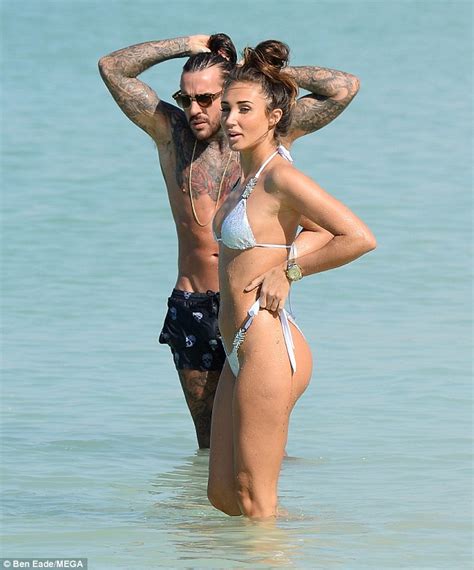Megan Mckenna And Boyfriend Pete Wicks Look Loved Up As They Pack On The Pda Daily Mail Online