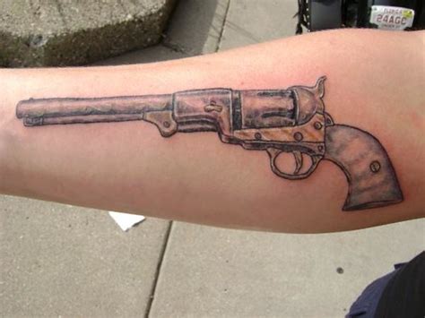 Choose from 9300+ gun tattoo graphic resources and download in the form of png, eps, ai or psd. old school revolver gun tattoo | Justin at Kats Like Us ...