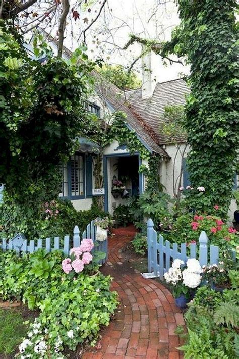 Cool Small Front Cottage Garden Designs 2022