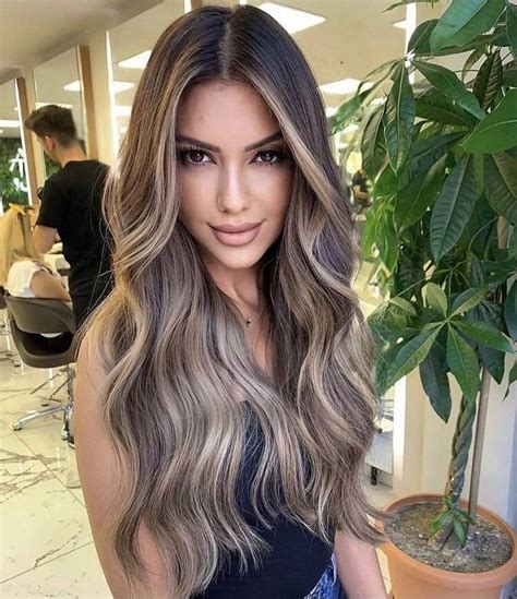 12 Bombshell Hair Color Ideas To Try This Summer Ecemella Perfect Blonde Hair Bombshell
