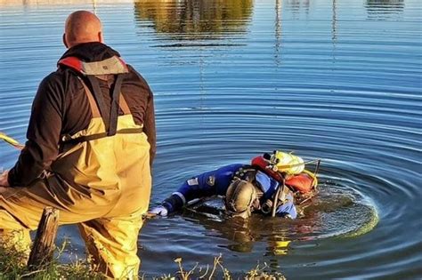 Unidentified Naked Man In Handcuffs Drowns In Pond After Escaping Police Custody Daily Record