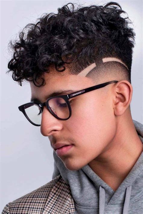 55 Sexiest Short Curly Hairstyles For Men MensHaircuts Com Mens