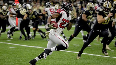 Fantasy Football Falcons Rb Brian Hill Leads Week 11 Waiver Wire