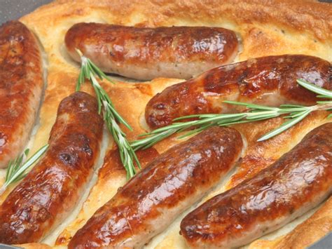 If you pull up a picture of me when i was younger, i was really into plucking my brows. Toad in the Hole with Onion Gravy | Goldenfry