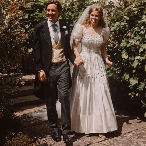 Updates, pictures and videos from buckingham palace about the work and activities of the queen and members of the royal family. Princess Beatrice's Wedding Dress Was First Worn By Queen ...