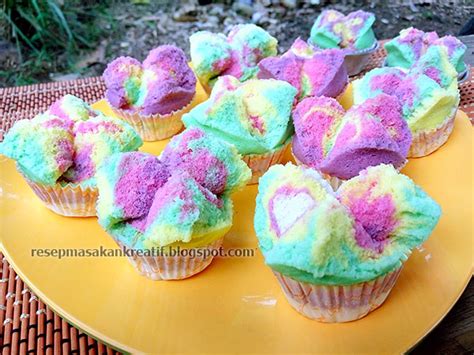 Punya pisang raja enaknya diapain ya.??😉 dibikin ini aja nih bun, bolu kukus pisang mekar. Resep Bolu Kukus Mekar Tekstur Lembut Merekah Sempurna ...