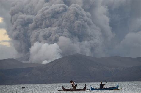 Manila, philippines — taal volcano remains under alert level 2 even as the philippine institute of volcanology and seismology (phivolcs) said unrest has been elevating. Phivolcs walang pagkukulang sa babala sa Taal eruption ...