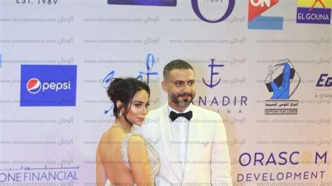 وتلقى الثنائي عدد كبير من التهاني من قبل المتابعين على مواقع التواصل الاجتماعي. محمد فراج: مؤمن بموهبة خطيبتي - فن وثقافة - الوطن