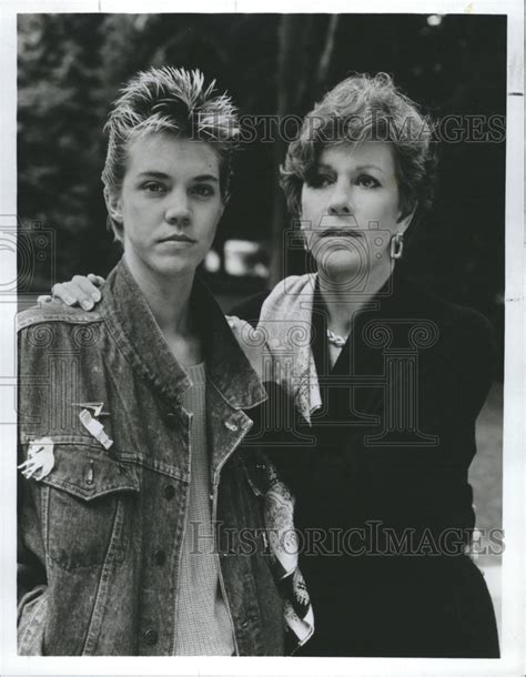 1988 Press Photo Actress Carol Burnett Daughter Carrie Hamilton Hostage