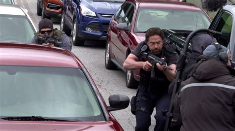 Den Of Thieves Shootout Featurette Go Behind The Scenes Of That