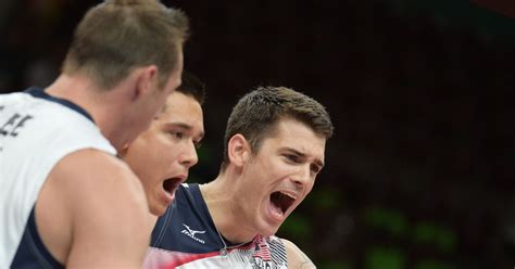 出噓聲，並高呼「we are hong kong」。 （路透）. 奧運男子八強，強者強碰未可知 - 排球 | 運動視界 Sports Vision