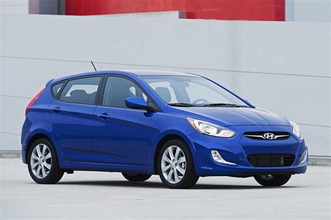 On this page we present you the most successful photo gallery of hyundai accent gl 16 cvvt and wish you a pleasant viewing experience. 2013 Hyundai Accent Hatchback