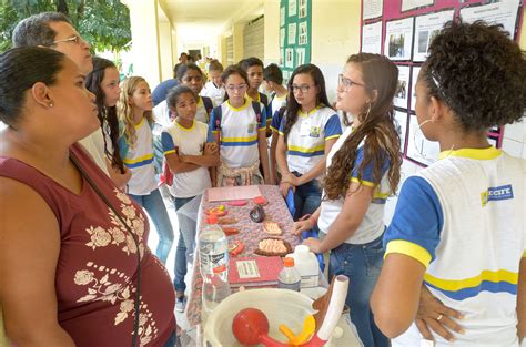 Escola Municipal Divino Espírito Santo promove Feira de Ciências