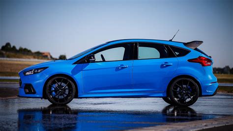 New Ford Focus Rs Edition 2017 Review Pictures Auto Express
