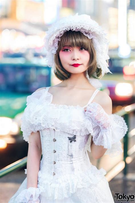 White Lolita Fashion In Harajuku W Mr Corset Na H Triple Fortune