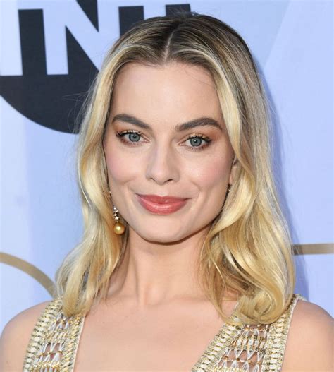 Margot Robbie At 25th Annual Screen Actors Guild Awards In Los Angeles