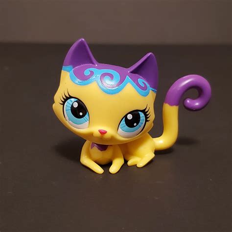 Littlest Pet Shop Lps Authentic Kitty Cat 3332 Yellow Purple Etsy