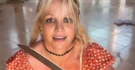 Britney Spears Visited By Local Cops Amid Concern Amid Dancing Knife Clip Mirror Online