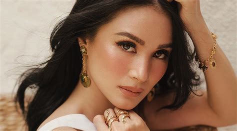 Her birthday, what she did before fame, her family life, fun trivia facts, popularity rankings, and more. You Have To See Heart Evangelista's Jewelry Collection ...