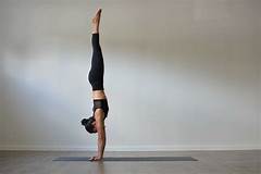 Cara Melakukan Gerakan Handstand