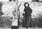 Susan Hayward and husband Jess Barker outside Paris, 1953 Susan Hayward ...