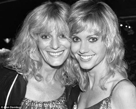 Olivia Newton Johns Sister Rona Dies After Brain Cancer Battle Daily
