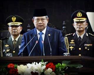 Dalam postingan sederhana ini, admin sediakan link download foto terbaru presiden dan wakil. Presiden SBY Diminta KPK Hormati Proses Hukum Kasus Century