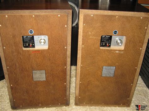 Vintage Sansui Sp 200 Speakers With 12 Inch Woofers Working Excellent