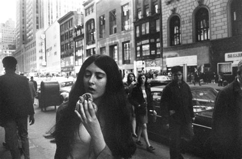 Garry Winogrand New York From Women Are Beautiful Portfolio Woman