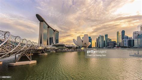 Singapore City Skyline At Sunset Stock Foto Getty Images